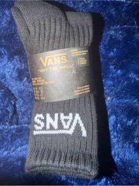 Little kids Vans Black Crew Socks with White Logo 10-13.5 3 pack